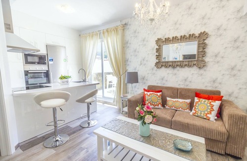 Alhaurin el Grande Apartment | Cubo's Apartamento Boutique Alhaurin/Free Wifi/Air Conditioning