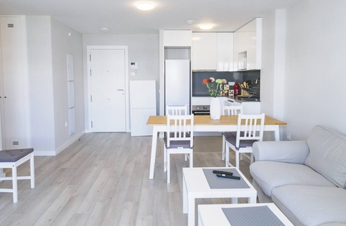 Velez-Malaga Apartment | Cubo's Apartamento Marques & Parking/community pool/air conditioning/free wifi