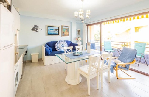 Torremolinos Apartment | Cubo's Apartamento Perla del Sol Rosa
