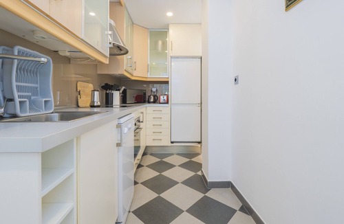 Marbella Apartment | Cubo's Apartment Bono Beach Marbella Free Parking/air conditioning/free parking/free wifi/community pool