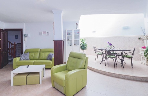 Las Lagunas Apartment | Cubo's Apartment Lis / city center / services