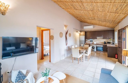 Coin Cottage | Cubo's Casa Alaya & Oasis Pool/Private pool/Air conditioning/BBQ/Free Wi-Fi