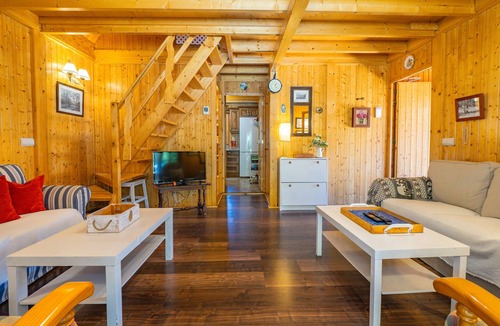 Alhaurin el Grande Cottage | Cubo's Casa Rural Finca La Biznaga/private pool/wooden house