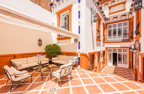 Alhaurin el Grande Ski Chalet | Cubo's Casa Manzanares Bijou/private pool/exclusive/free wifi