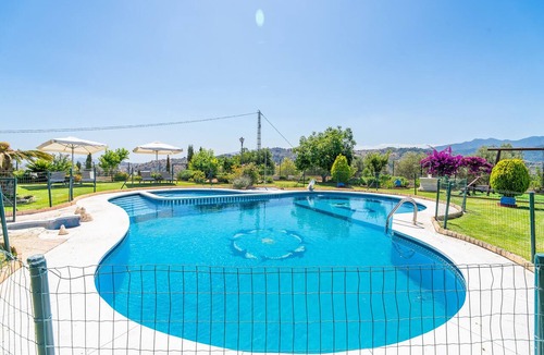 Guaro Cottage | Cubo's Casa Rural La Guarida del Zorro/Private pool/BBQ/Free Wi-Fi