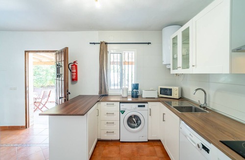 Tolox Cottage | Cubo's Charming House Las Millanas/Private pool/Air conditioning/Free Wi-Fi