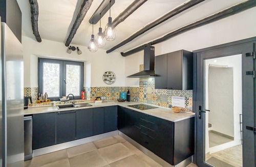 Casarabonela Cottage | Cubo's Cortijo Pura Paz Retreat/Private pool/Air conditioning/BBQ/Free Wi-Fi
