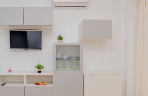 Torremolinos Apartment | Cubo's Estudio Santa Clara 45/terrace/views/air conditioning