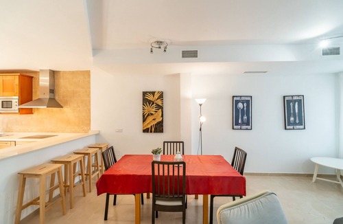 Alhaurin de la Torre Ski Chalet | Cubo's House Lauro Golf & Sunset/communal pool/Golf/terrace/free wifi