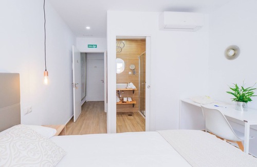 Torre de Benagalbon Bed & Breakfast | Cubo's Hostal William's Sunny 4/free wifi/air conditioning