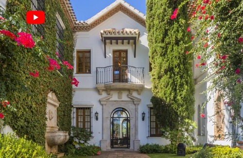Malaga-Este Villa | Cubo's Mountain Bayview Luxury Villa