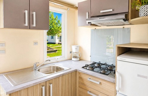 Alhaurin el Grande Apartment | Cubo's NAZ Country Stay | 2 Bedrooms & Terrace, Compact Kitchen + Optional Breakfast