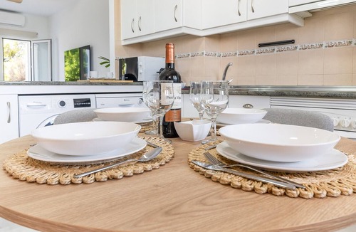 Alhaurin de la Torre Apartment | Cubo's Oasis Lauro Golf Apartment/GOLF/community pool/air conditioning/free wifi