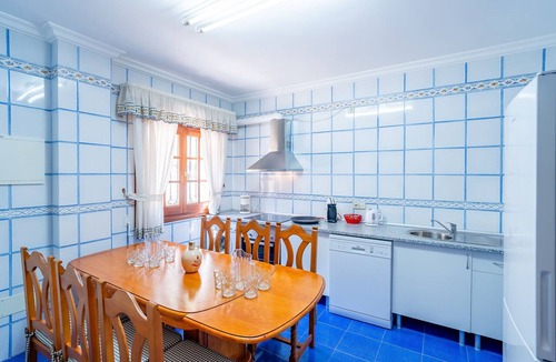 Guaro Cottage | Cubo's Paraje Galiano Rural House/Private pool/BBQ/Free Wi-Fi