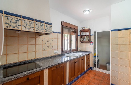 Coin Cottage | Cubo's Salvadora Rural House/Private pool/Play area/BBQ/Free Wi-Fi
