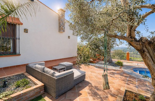 Coin Cottage | Cubo's Salvadora Rural House/Private pool/Play area/BBQ/Free Wi-Fi