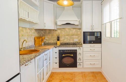Mijas Ski Chalet | Cubo's Townhouse Sierrezuela/communal pool/BBQ/terrace/parking