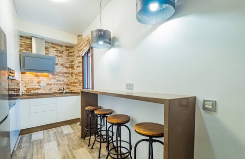 Alhaurin el Grande Apartment | Cubo's Urban Suite Bruno/free wifi/air conditioning