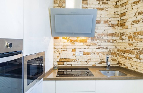 Alhaurin el Grande Apartment | Cubo's Urban Suite Bruno/free wifi/air conditioning