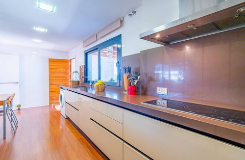 Torre de Benagalbon Villa | Cubo's Villa El Capricho/Private pool/Parking/BBQ/Free Wi-Fi