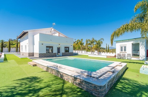 Alhaurin el Grande Villa | Cubo's Villa El Encinar/views/private pool/wifi/electric car charger