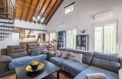 Alhaurin el Grande Villa | Cubo's Villa Cortijo La Indiana/private pool/air conditioning/free wifi/BBQ