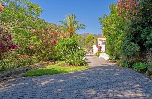 Coin Villa | Cubo's Villa Las Lagunas de Azahar High Privacy