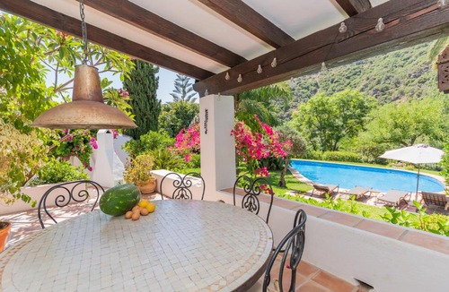 Coin Villa | Cubo's Villa Las Lagunas de Azahar High Privacy