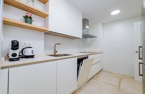 Alhaurin el Grande Ski Chalet | Cubo’s La Perla Town Center House/urban/air conditioning/free Wi-Fi
