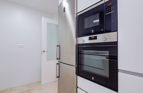 Alhaurin el Grande Ski Chalet | Cubo’s La Perla Town Center House/urban/air conditioning/free Wi-Fi