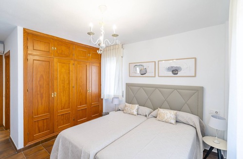Alhaurin el Grande Bed & Breakfast | Cubo’s NAZ Country Stay | Double Room with Shared Bathroom + Optional Breakfast