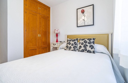 Alhaurin el Grande Bed & Breakfast | Cubo’s NAZ Country Stay | Double Room with Shared Bathroom + Optional Breakfast