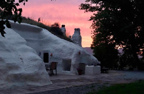 Baza House | Cueva El Guindas