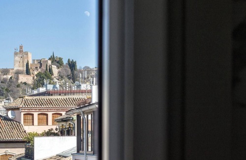 Granada City Center Apartment | Dúplex Cathedral Royale Suite