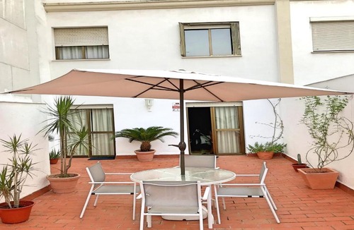Ciudad Jardin Apartment | Dúplex con patio junto al centro