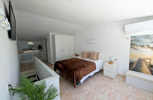 Urbanizacion Puerto de Estepona Apartment | Dúplex con Vistas al Mar a pasos de Playa