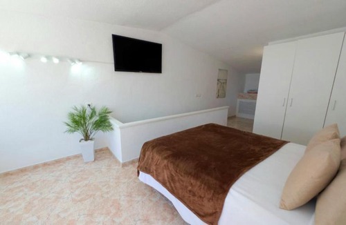 Urbanizacion Puerto de Estepona Apartment | Dúplex con Vistas al Mar a pasos de Playa