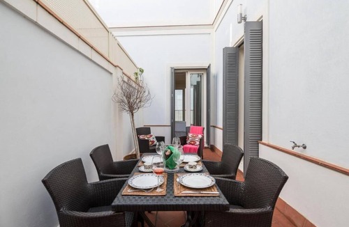 Santa Cruz Apartment | Deluxe Apartment Cathedral Views - PUERTA PRINCIPE LUXURY