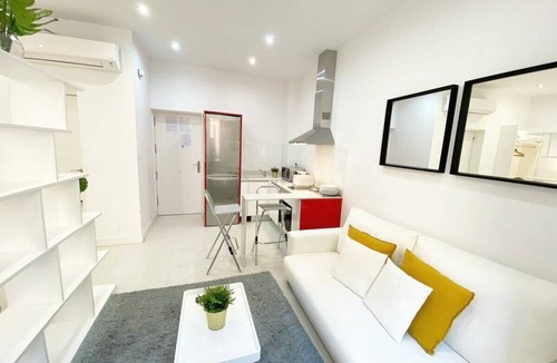 Sol Apartment | Design apartment in Plaza Mayor 2 I