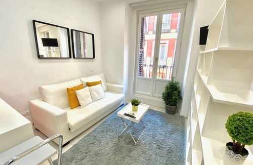 Sol Apartment | Design apartment in Plaza Mayor 2 I