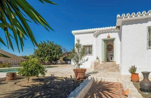 Alcaucin House | Design rustic villa in Alcaucín with pool
