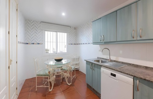 Rota House | Detached House in Costa Ballena with Private Pool, Wi-Fi, and Air Conditioning