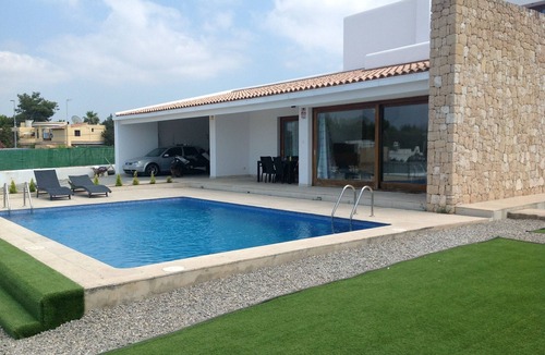 Cala de Bou Villa | DINASTY VILLA LOCATED IN ONE OF THE BEST AREAS OF IBIZA.