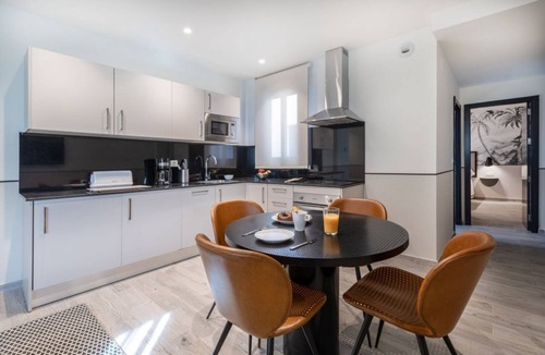 Historical Center Apartment | Dlx Int 2 Bed 3 Bath