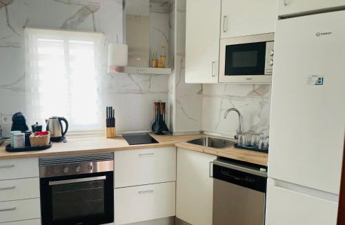 Distrito Noroeste Apartment | Doña Berenguela 16 Centro & Estación