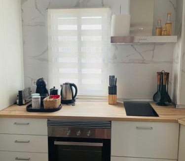 Distrito Noroeste Apartment | Doña Berenguela 16 Centro & Estación