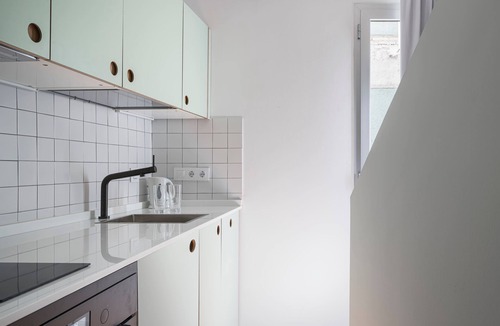 Doctor Barraquer-Grupo Renfe-Policlinico Apartment | Don Fadrique Apartments by Olala Homes
