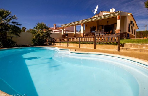Pozo Del Camino Ski Chalet | DRA001 Chalet con Piscina Privada y Jardín