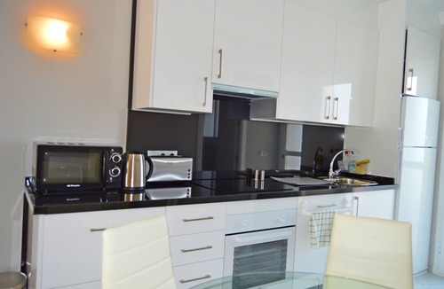 Urbanizacion Hacienda las Chapas Apartment | DUPLEX MARBELLA APT. WITH GREAT FACILITIES, GYM, POOLS & INDOOR POOL. SLEEPS 6