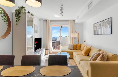 Arroyo de la Miel Apartment | Duplex Penthouse with 4 Bedrooms and Stunning Sea Views
